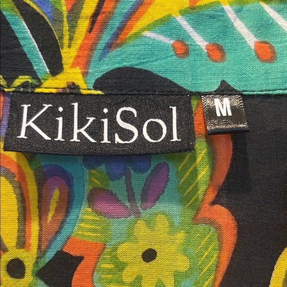 KikSol Women's Vibrant Floral Button-Up Blouse - Picture 4 of 6